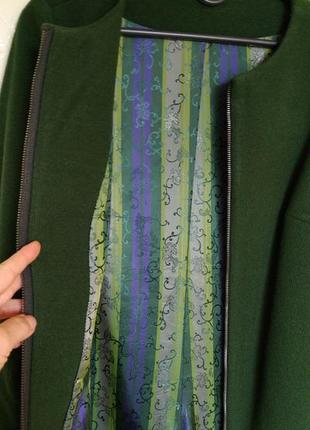 Стильне пальто темно-зеленого кольору плащ халат зелений9 фото