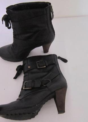 Ботінки clarks (бразилія) р. 4, устілка 23.5 см