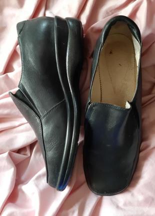 Чёрные туфли на полную ногу, кожзаменитель, 38.