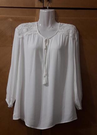 F& f вискозная  нарядная  блуза с кружевом р.16
