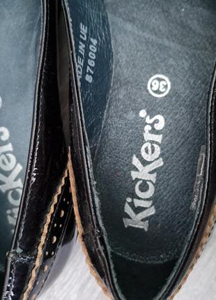 Туфли кожа лаковые kickers туфлі лакові шкіра9 фото