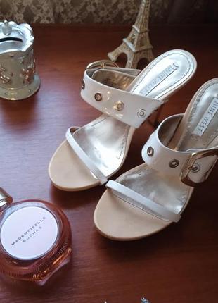 Шльопанці/босоніжки