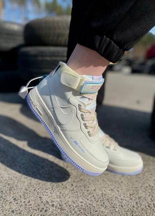 Женские кроссовки nike air force 1 utility cream9 фото