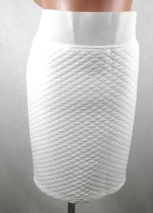 Белая мини юбка фактурный плотный материал only2 фото