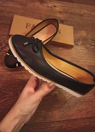 Балетки жіночі