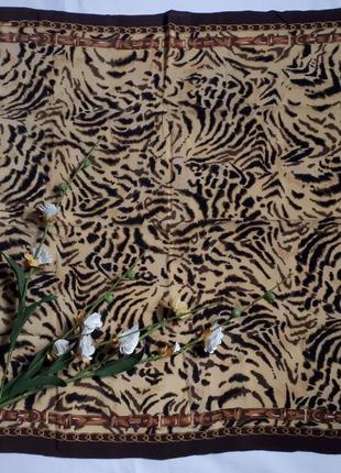 Винтажный шелковый шейный платок сафари италия шов роуль (53 см на 50 см)