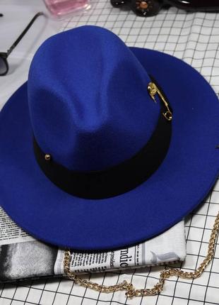 Шляпа женская федора calabria с металлическим декором и цепочкой синяя8 фото