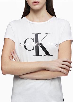 Очень стильные футболки calvin klein оригинал!