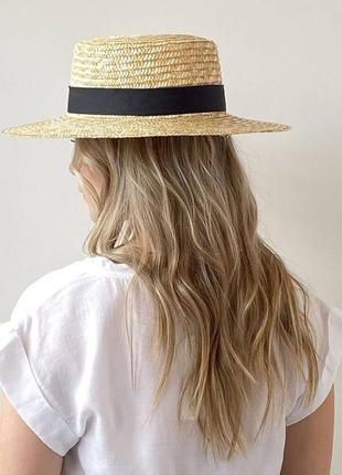 Соломенная шляпа канотье