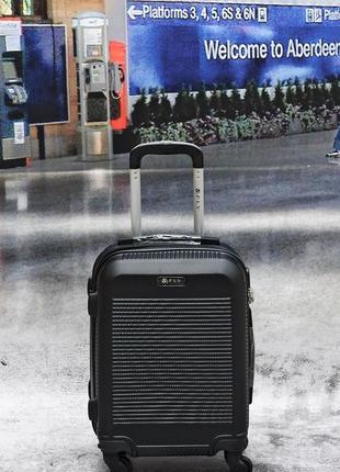Качественный чемодан ,дорожная серия fly ,poland,ручьная кладь ,3 фото