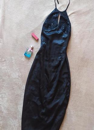 Шикарне вінтажне вечірній сукні з відкритою спиною