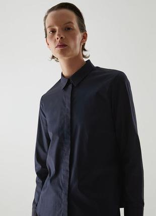Базовая удлиненная рубашка блузка на пуговицах от cos