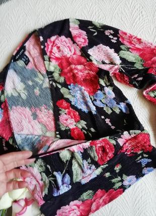 Трендовая блуза в цветочный принт блуза на запах блуза с пышным рукавом5 фото