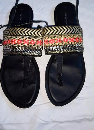 Очень симпатичные женские босоножки,new look