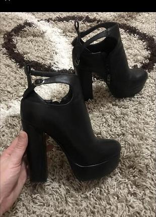 Шикарні черевички