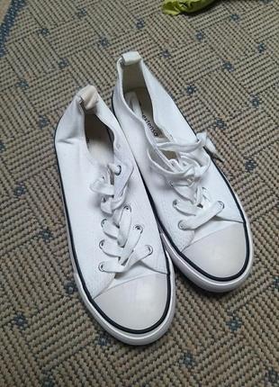 Кеди кросівки нові 39 розміру