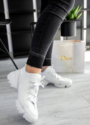 Круті жіночі кросівки, білі.5 фото