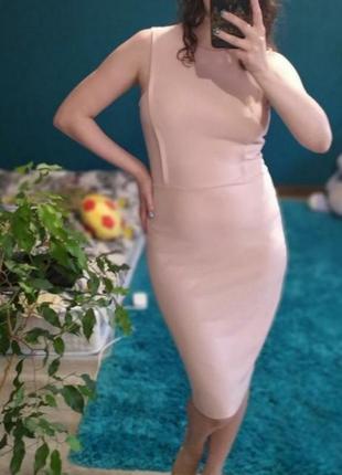 Идеальное платье- футляр новое нежного пудрового цвета
