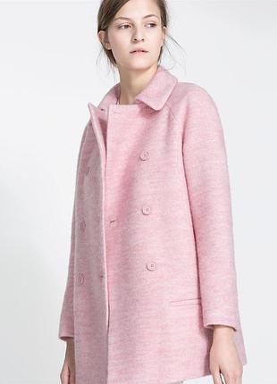 Стильное шерстяное пудрово-розовое пальто zara