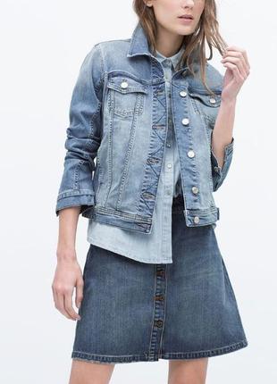 Стильная джинсовая куртка ветровка  zara/крутая вещь