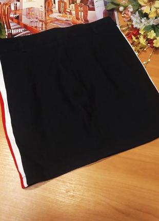 Класна чорна стрейчева юбочка (спідниця) з лампасами розмір м новесенька!4 фото