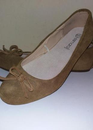 Фірмові балетки замшеві туфлі