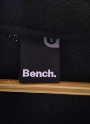 Bench. 4
