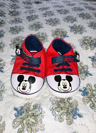 Пинеткм для малишей{тапочки}disney