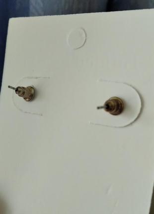 Модные новые акриловые серьги