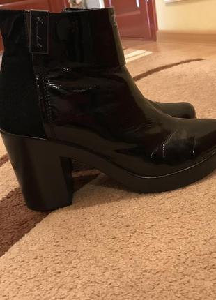 Шкіряні черевички