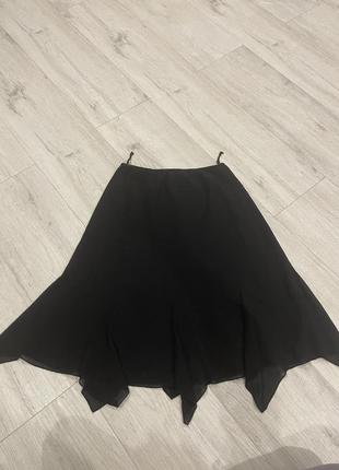 Свободная чёрная юбка