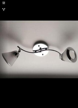 Люстра c поворотними плафонами --- можливий монтаж на стіну