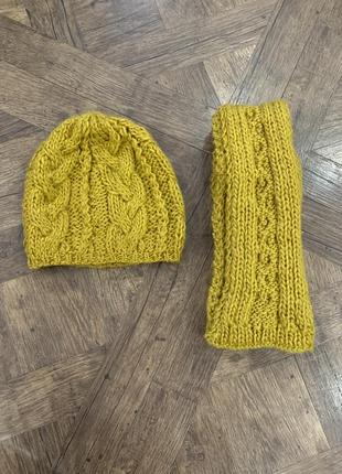 Комплект, набор горчичного цвета: шапка и шарф