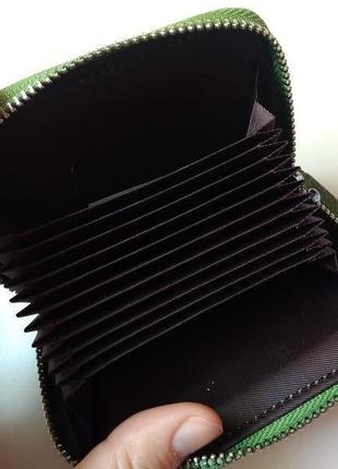 Стильний шкіряний гаманець картхолдер на блискавці візитниця з натуральної шкіри9 фото