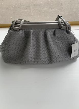 Ловіть знижку. стильна сумка.