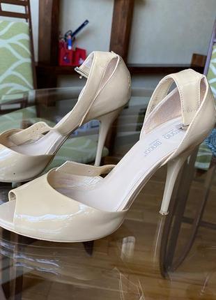 Antonio biaggi лаковые туфли босоножки