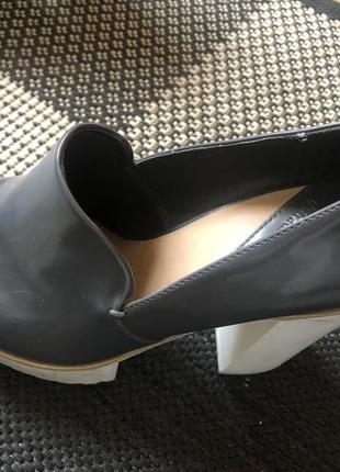 Красивые качественные туфли на платформе stradivarius3 фото