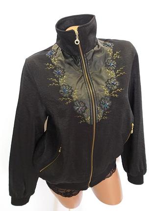 Курточка-бомбер