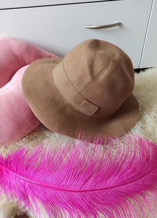 Стильная кашемировая шляпа