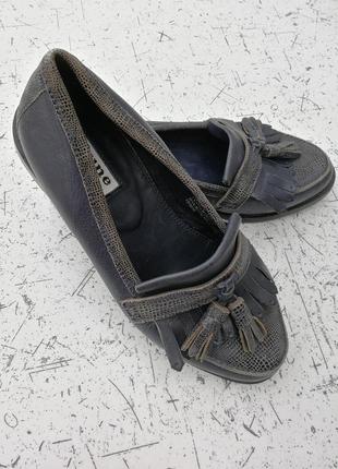 Мокасини туфлі