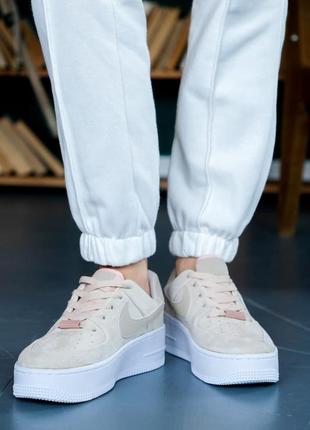 Женские кроссовки nike air force beige sage