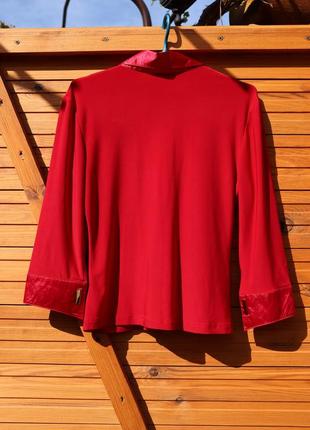 Красная блуза в стиле 2000-х2 фото