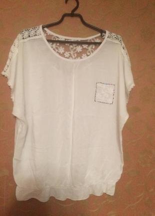Блуза, кофтинка біла ошатна з мереживом