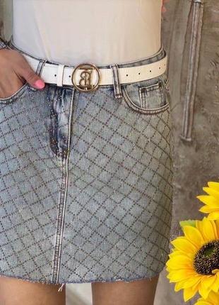 Женская джинсовая юбка с камнями1 фото