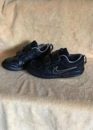Оригінальні кросівки nike