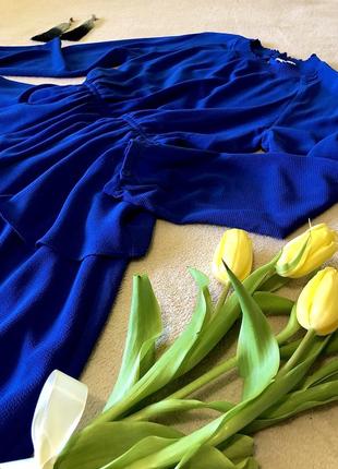 Модное женское платье reserved с рукавами насыщенного синего цвета4 фото