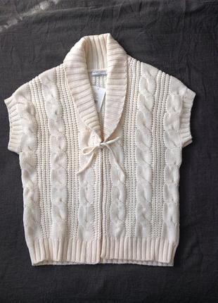 Молочный жилет из шерсти мериноса. m-l