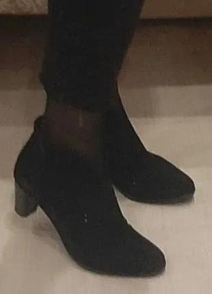 Черевики бренду ara