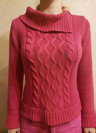 Розовый свитер