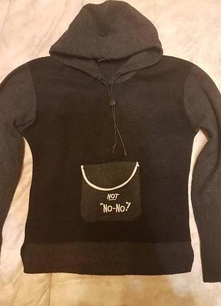 Уютная кофта с капюшоном